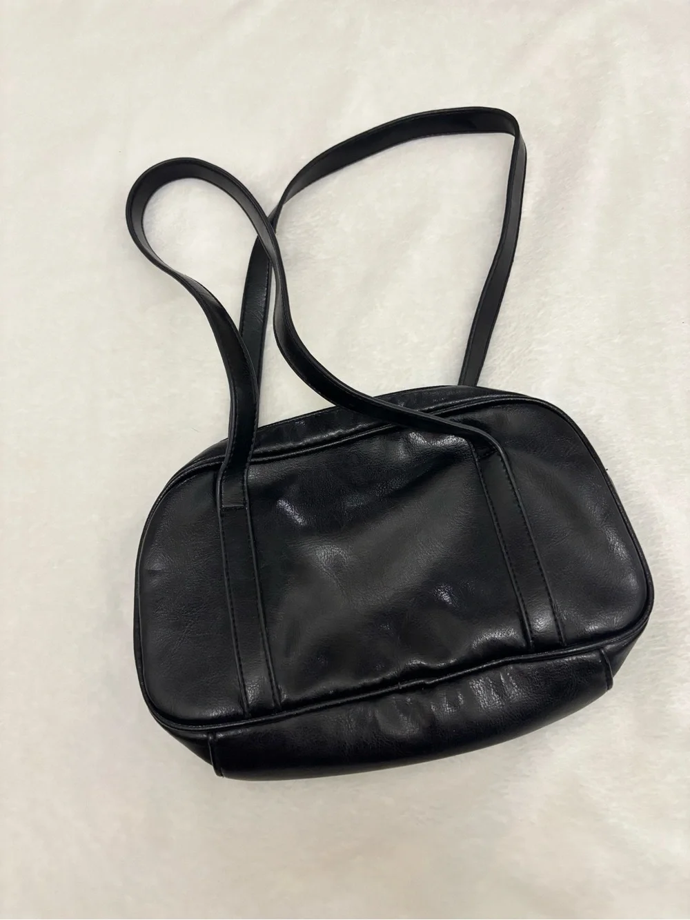 Vintage Y2K Faux Leather Initial Shoulder Back Black Silver M